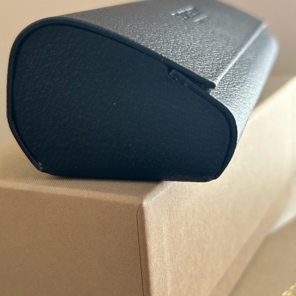 Burberry large leather hard case - Picture 3 of 5